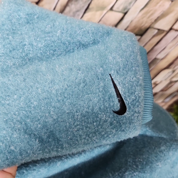 Nike Therma Training Pullover - Picture 5 of 11